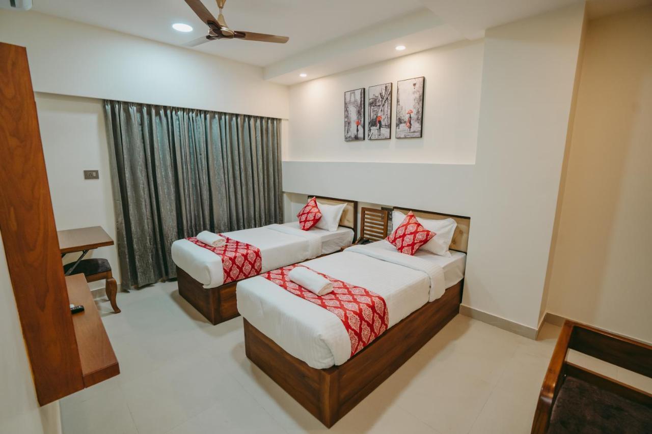 Saavees Residency Hotel Bangalore Ngoại thất bức ảnh