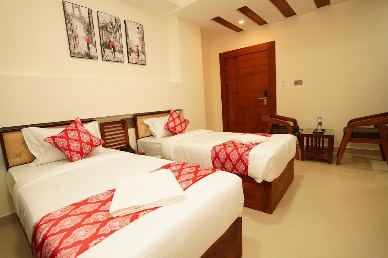 Saavees Residency Hotel Bangalore Ngoại thất bức ảnh