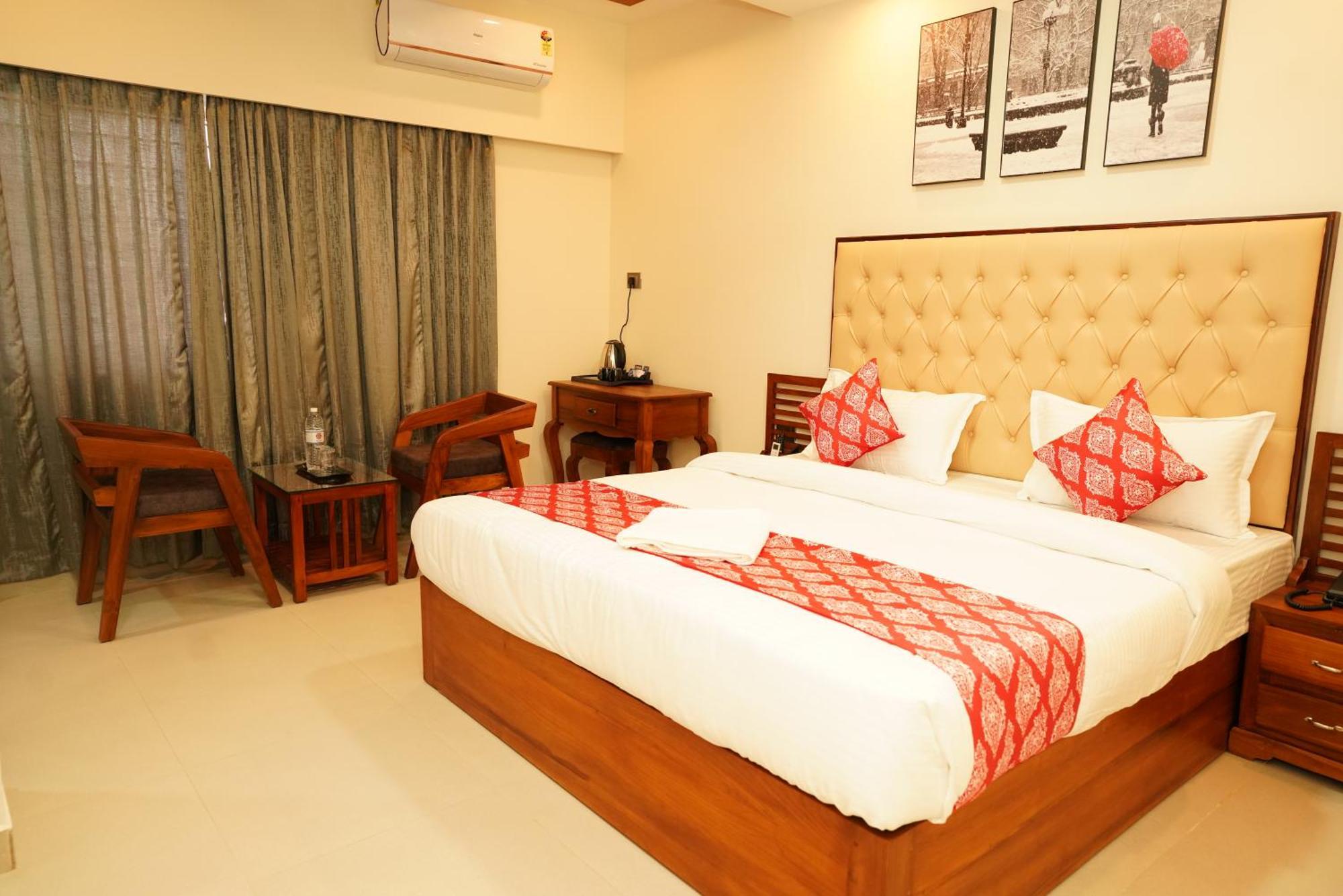 Saavees Residency Hotel Bangalore Ngoại thất bức ảnh