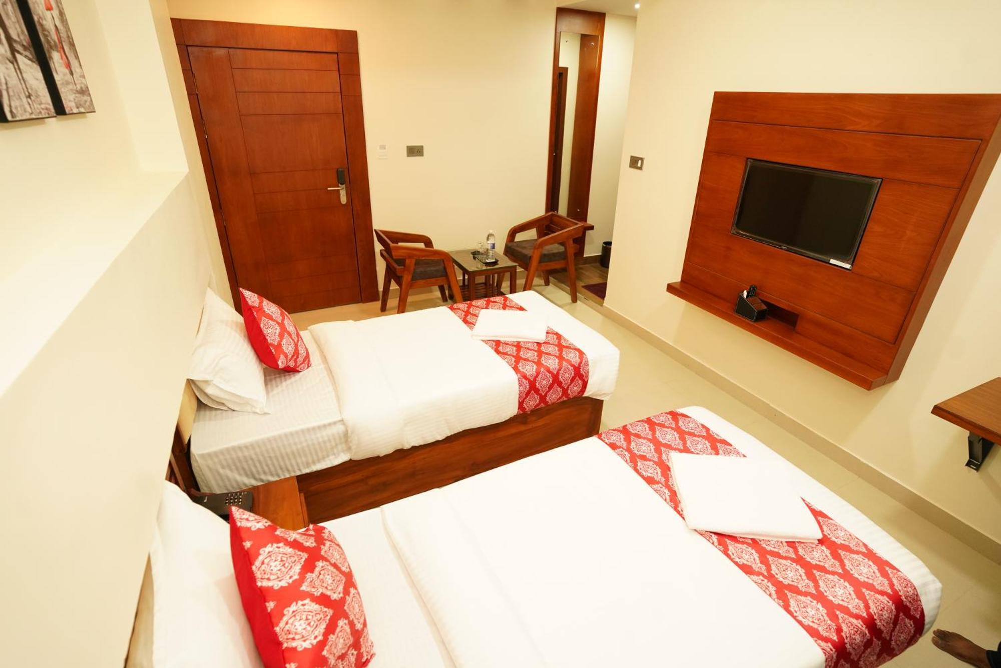 Saavees Residency Hotel Bangalore Ngoại thất bức ảnh